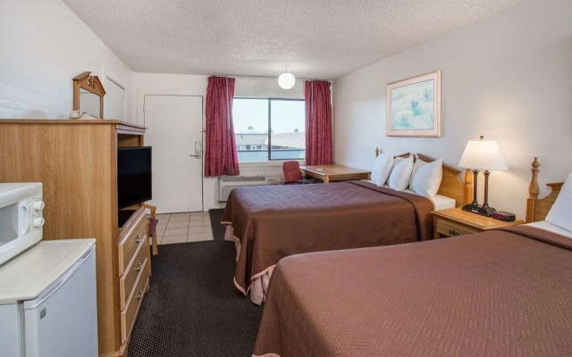 photo 5 of Travelodge by Wyndham Fort Bragg