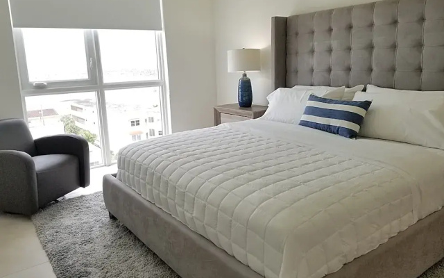 photo 4 of Fort Lauderdale Beach Suites - The Gale