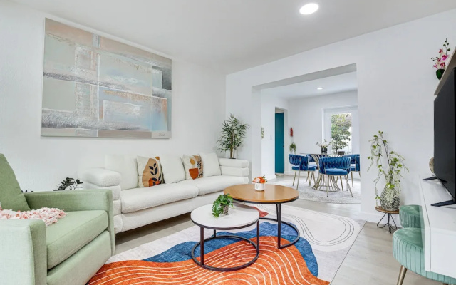 photo 3 of Fort Lauderdale Duplex ~ 6 Mi to Los Olas Beach!
