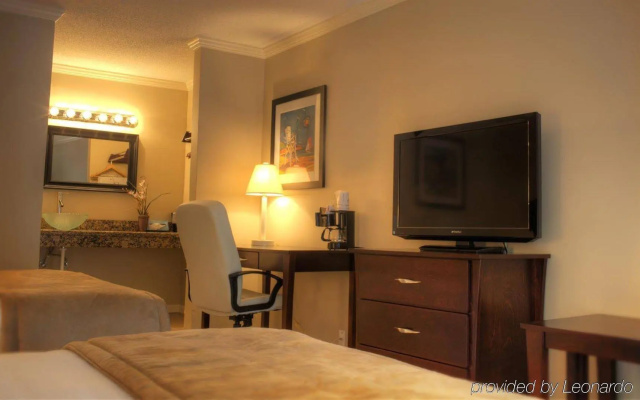 photo 5 of Fort Lauderdale Grand Hotel