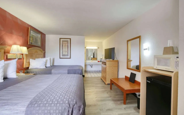 photo 3 of Super 8 by Wyndham Newcastle