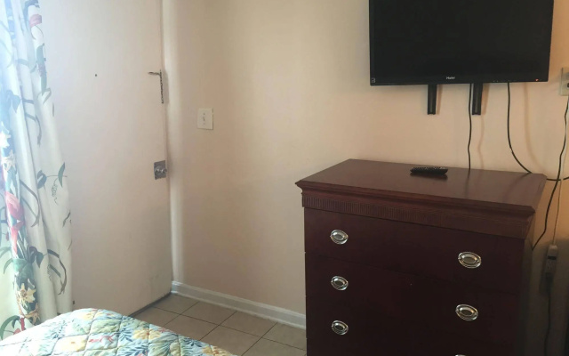 photo 5 of Fountainbleau Inn