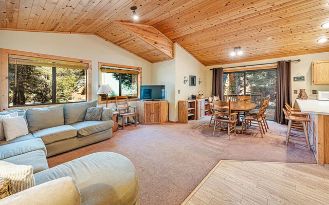 photo 2 of Four Bears Lodge by Tahoe Mountain Properties