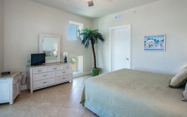 photo 2 of Four Bedroom Condo With Gulf Views - Unit Tpd1409