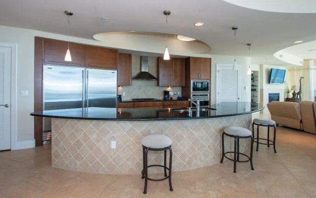 photo 5 of Four Bedroom Condo With Gulf Views - Unit Tpd1409