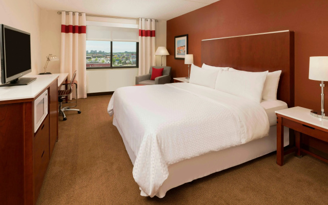 photo 4 of Four Points by Sheraton Boston Logan Airport Revere