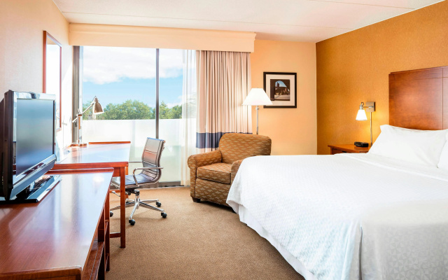 photo 3 of Four Points by Sheraton Chicago O'Hare Airport