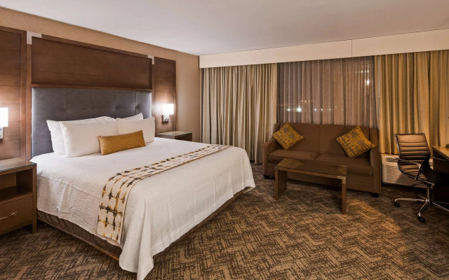 photo 4 of Best Western Plus Kansas City Sports Complex Hotel