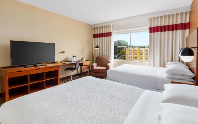 photo 3 of Four Points by Sheraton Los Angeles International Airport (USA)