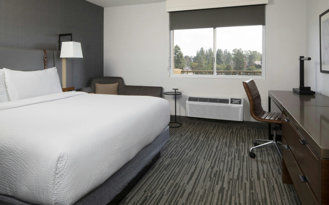 photo 4 of Four Points by Sheraton Los Angeles Westside