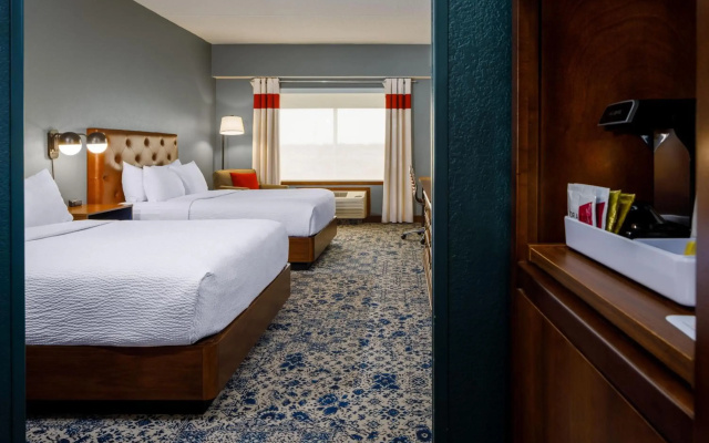 photo 4 of Four Points by Sheraton Louisville Airport