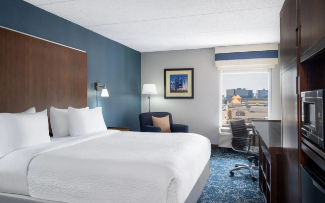 photo 3 of Four Points by Sheraton Mall of America Minneapolis Airport