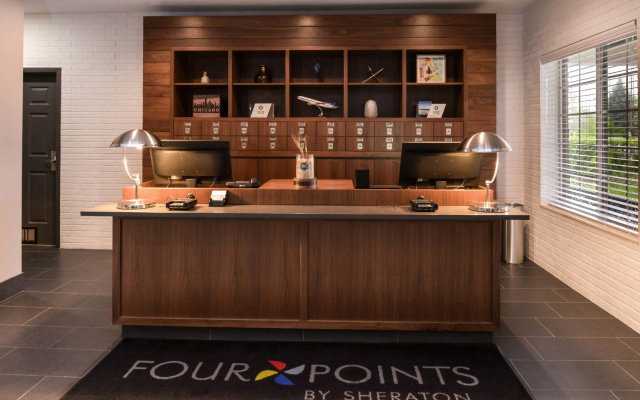 photo 2 of Four Points by Sheraton Mt Prospect O'Hare