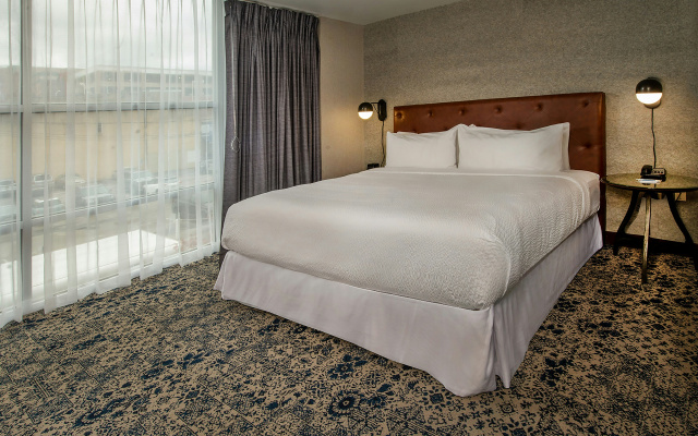 photo 3 of Four Points by Sheraton Philadelphia City Center