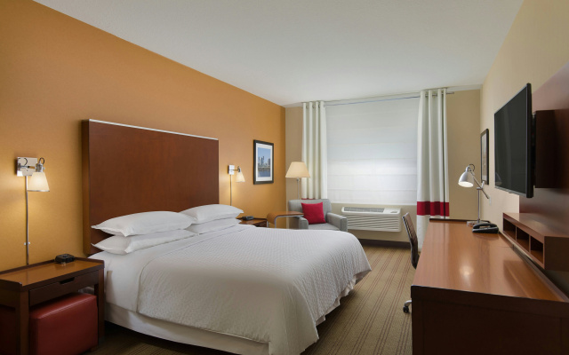 photo 2 of Four Points By Sheraton Portland East