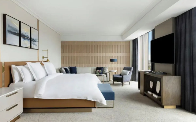 photo 4 of Four Seasons Minneapolis Hotel