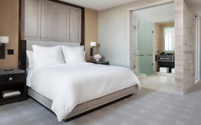 photo 2 of Four Seasons Hotel One Dalton Street, Boston