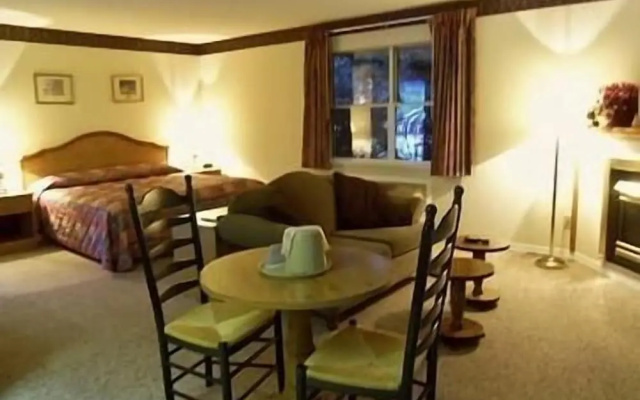 photo 2 of Four Seasons Inn