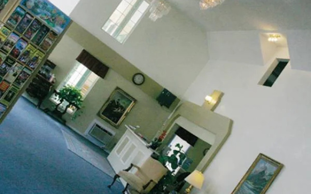 photo 2 of Four Seasons Inn