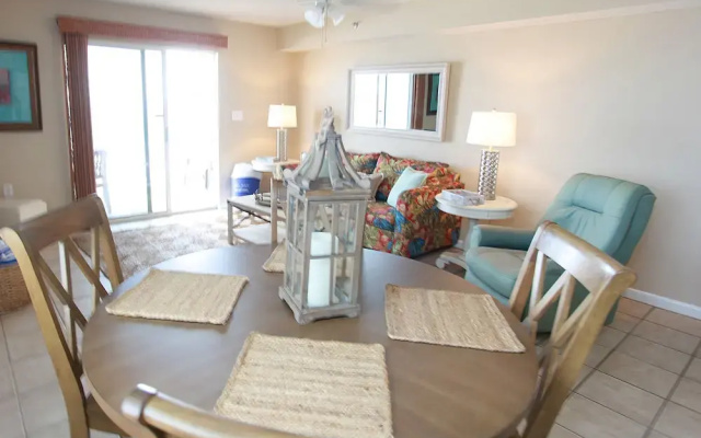 photo 3 of Four Winds 401 - 2 Br Condo