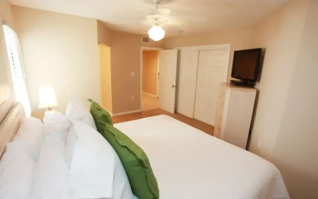 photo 4 of Four Winds 401 - 2 Br Condo