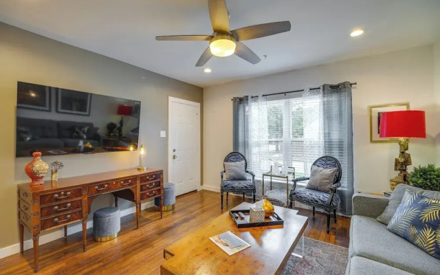photo 3 of 1 Mi to Dtwn, 8 Mi to Nrg! Fourth Ward Apt w/ W&D
