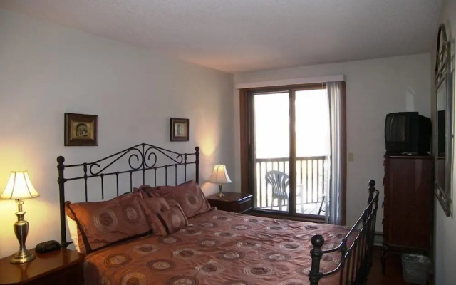 photo 3 of Fox Pine Lodge 4 Bed 4 Bath Condo
