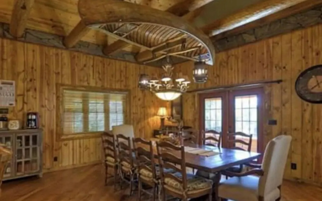 photo 3 of Fox Run Lodge