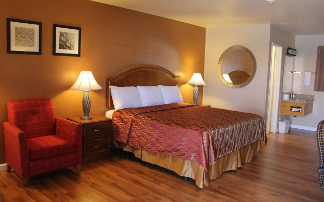 photo 4 of Franciscan Inn