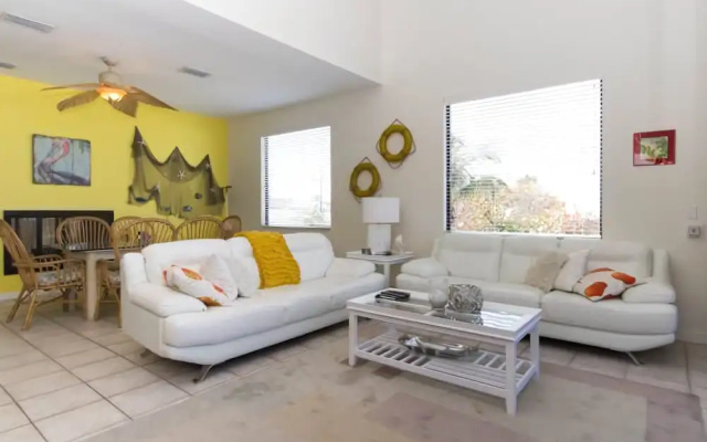 photo 3 of Franks Beach House by RedAwning