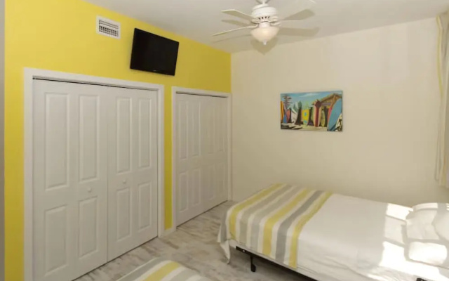 photo 5 of Franks Beach House by RedAwning