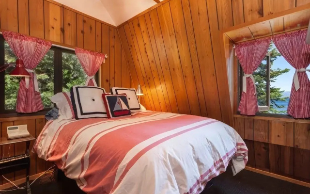photo 4 of Fraser Lakefront Rental Cabin by RedAwning