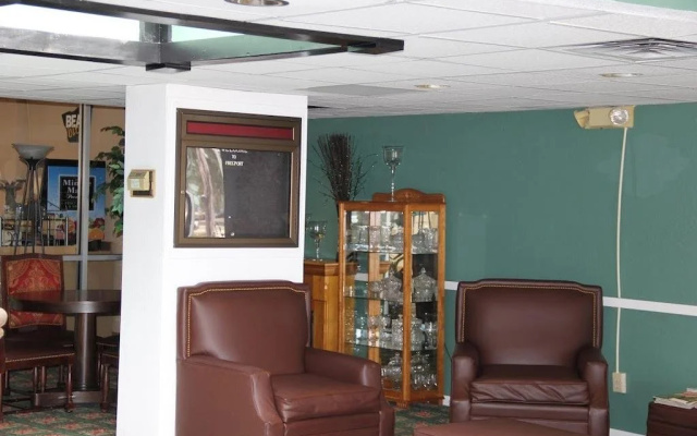 photo 2 of Freeport Plaza Hotel