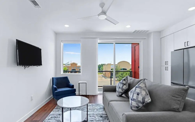photo 2 of Chic Condo Minutes to Downtown, Gruene, & More