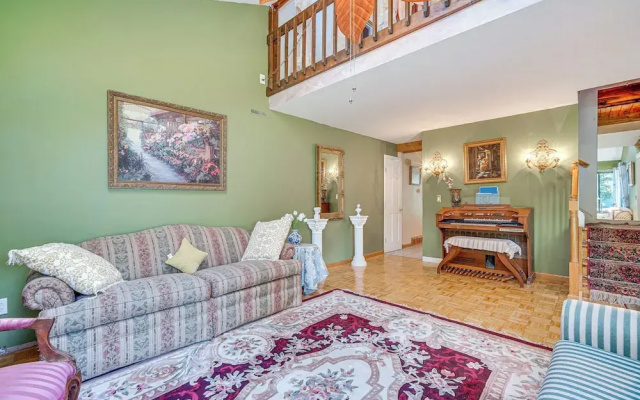 photo 5 of French-inspired Townhome 9 Mi to Saratoga Springs!