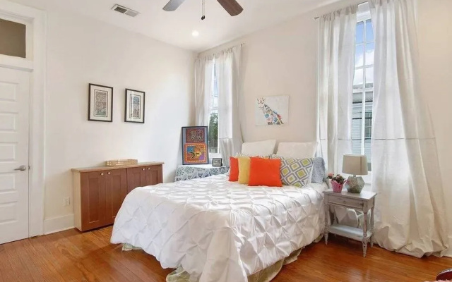 photo 3 of Freret Apartments near Street Car & Tulane