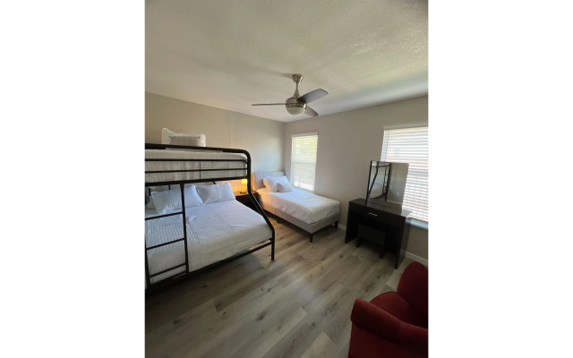 photo 2 of Freshly Remodeled 3BR 2BA Near Fantastic Downtown