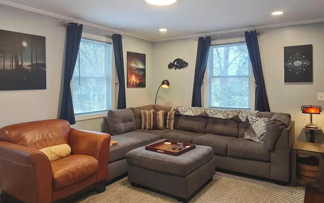 photo 4 of Freshly Renovated Raleigh Home Near Downtown!