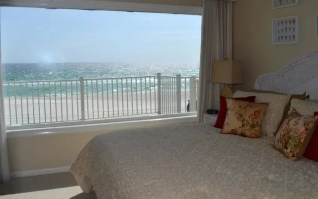 photo 5 of Front Beach House 22423 by RedAwning