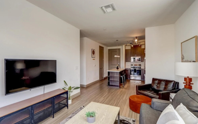 photo 2 of Frontdesk 1 BR Apt Near Arizona State University