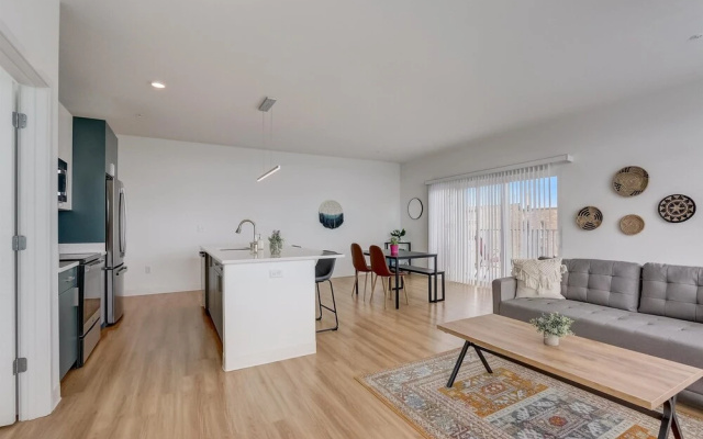 photo 4 of Frontdesk 2 BR Apt Near American Family Field