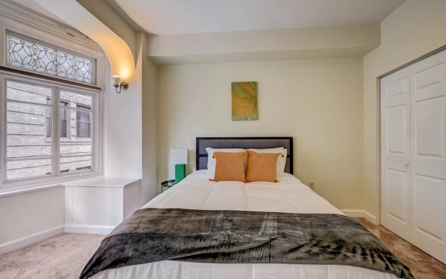 photo 4 of FRONTDESK 242 S 17th St Apts Rittenhouse Sq Philadelphia