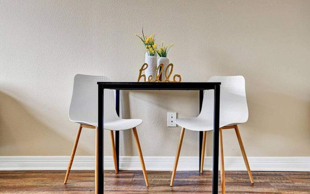 photo 4 of FRONTDESK Calais Midtown Apts Houston