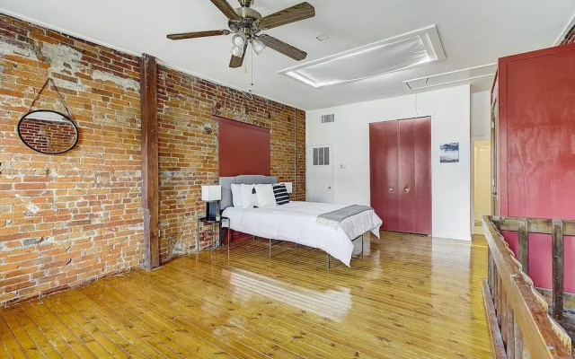 photo 4 of Frontdesk I Mariner's Court Apts Northern Liberties Philadelphia