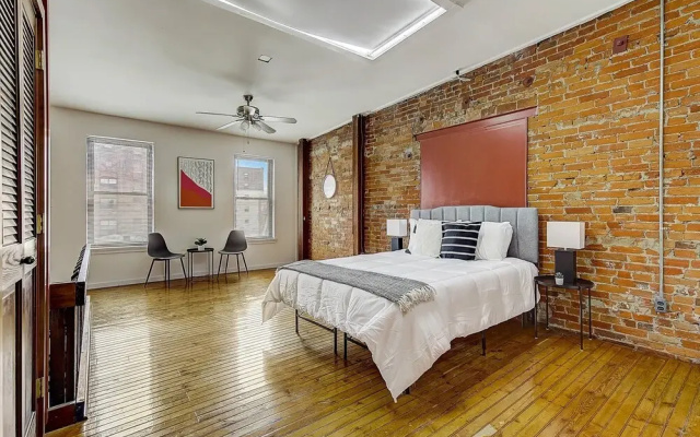 photo 5 of Frontdesk I Mariner's Court Apts Northern Liberties Philadelphia