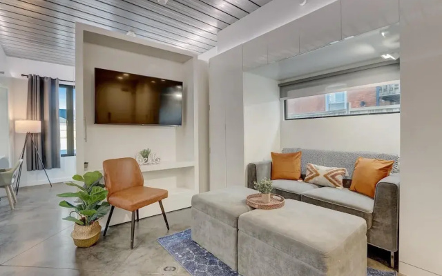 photo 2 of FRONTDESK Mikros on Ashbury Micro Apts Cleveland