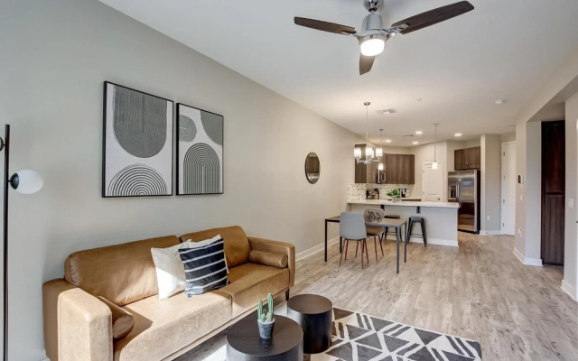 photo 2 of FRONTDESK Montreux Apts Northeast Phoenix
