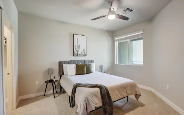 photo 3 of FRONTDESK Montreux Apts Northeast Phoenix