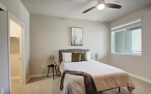 photo 4 of FRONTDESK Montreux Apts Northeast Phoenix