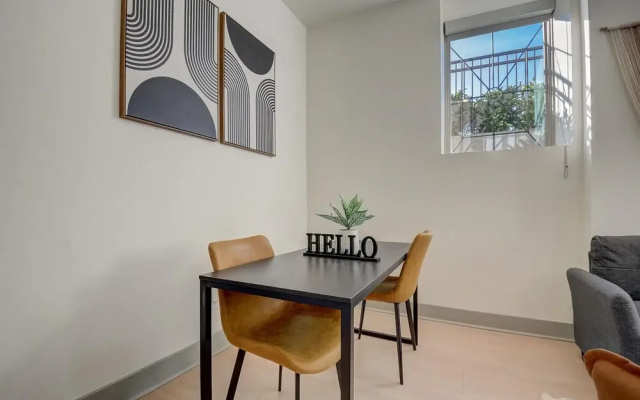 photo 2 of FRONTDESK Myers Medical Lofts Downtown Louisville